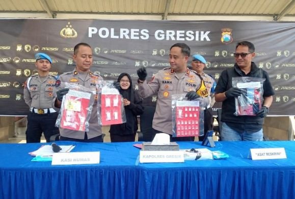 Polisi Bekuk Pengedar Sabu di Menganti, 81,46 Gram Barang Bukti Disita