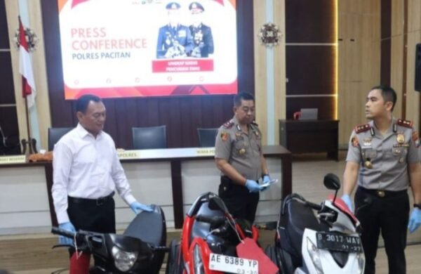 Ketagihan Judi Online, Pria di Pacitan Curi Uang dan Emas Senilai Rp350 Juta