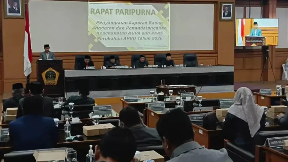 Pendapatan Gresik Turun, Belanja Naik: Perubahan APBD 2026 Disepakati