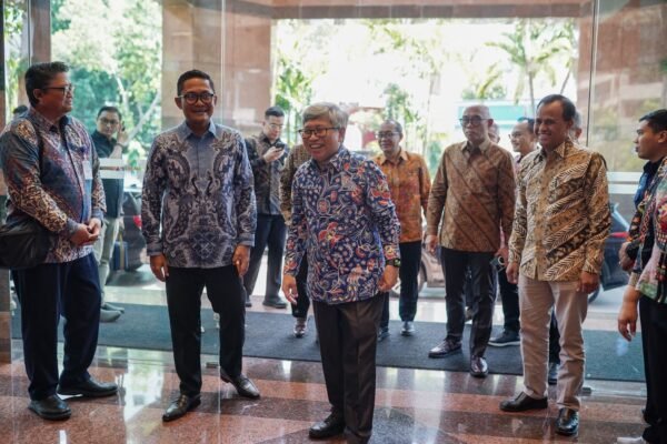 Peringati HPN 2026, Manajemen BRI Surabaya Turun Langsung Sapa Nasabah dan Dukung UMKM Go Global