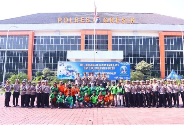 Polres Gresik Rangkul Ojol dan Relawan Ambulans di Hari Lalu Lintas Bhayangkara ke-71