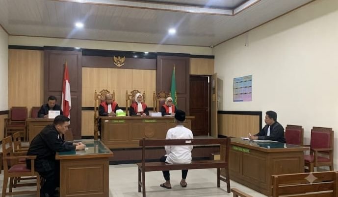 Pegawai PMD Gresik Didakwa Jadi Perantara Rekrutmen PPPK-CPNS Fiktif, Ajukan Eksepsi