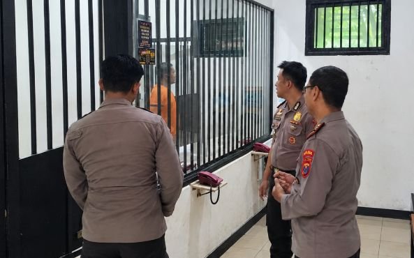 Wakapolres Gresik Inspeksi Rutan, Ingatkan Tahanan Introspeksi Diri