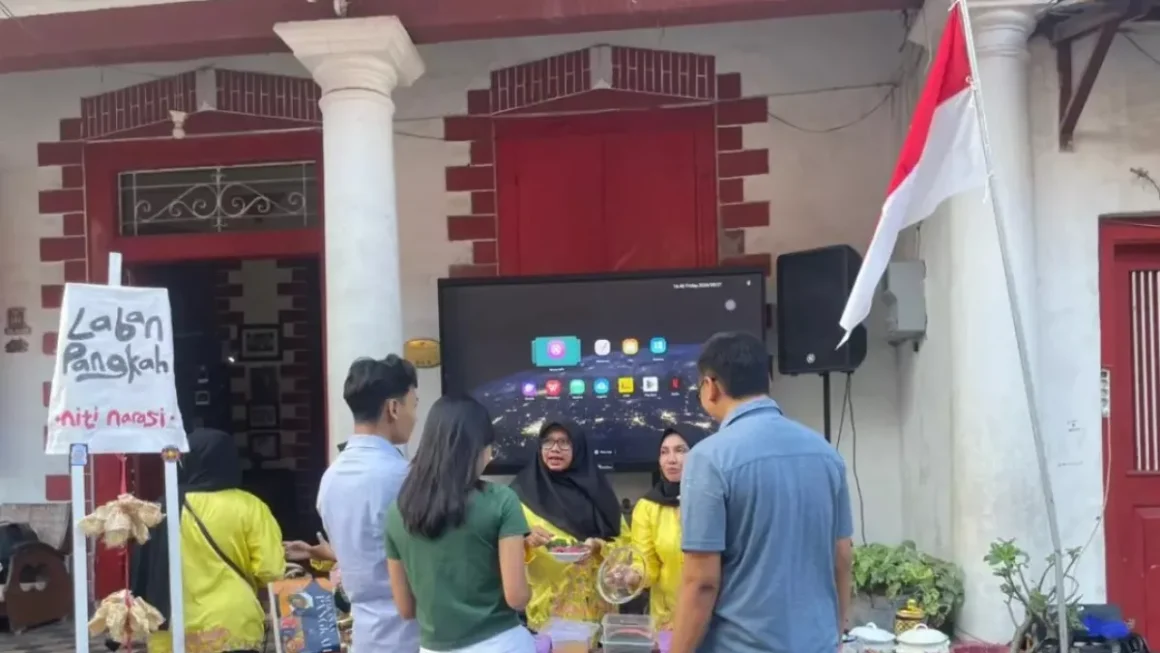 Festival Menjadi Gresik Ajak Warga Menulis Kembali Sejarah Kota dari Dapur hingga Kampung